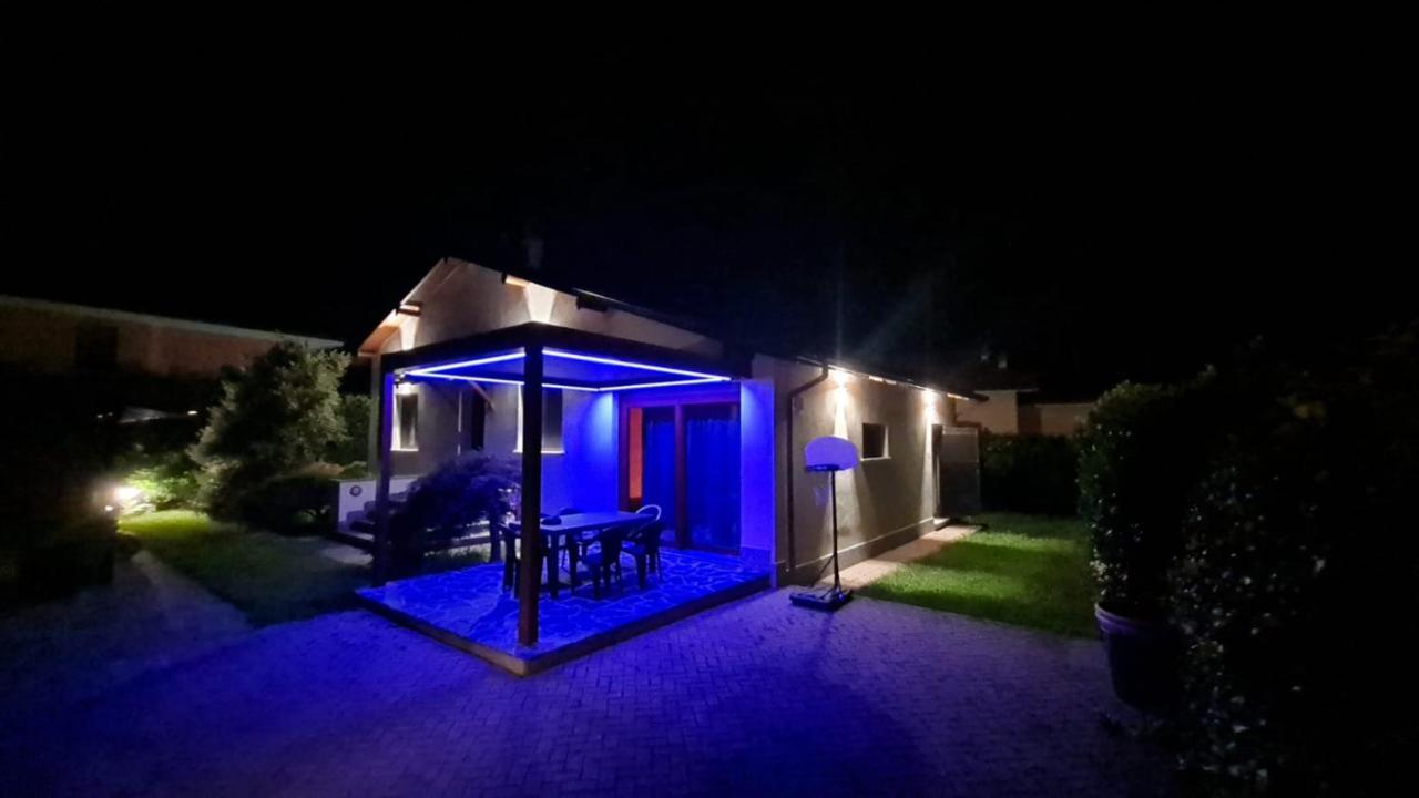 Villa Iris -Pet Friendly Stay - Garden - Private Parking- Bike Friendly Holiday House Colico Eksteriør billede